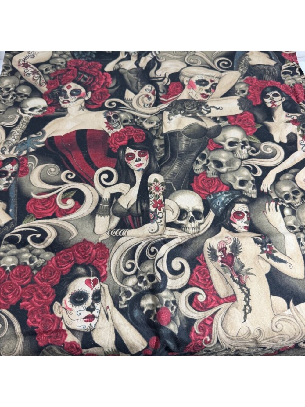 Las Elegantes Dark Smoke Alexander Henry Cotton Fabric Skulls Roses Tattoo 41X49